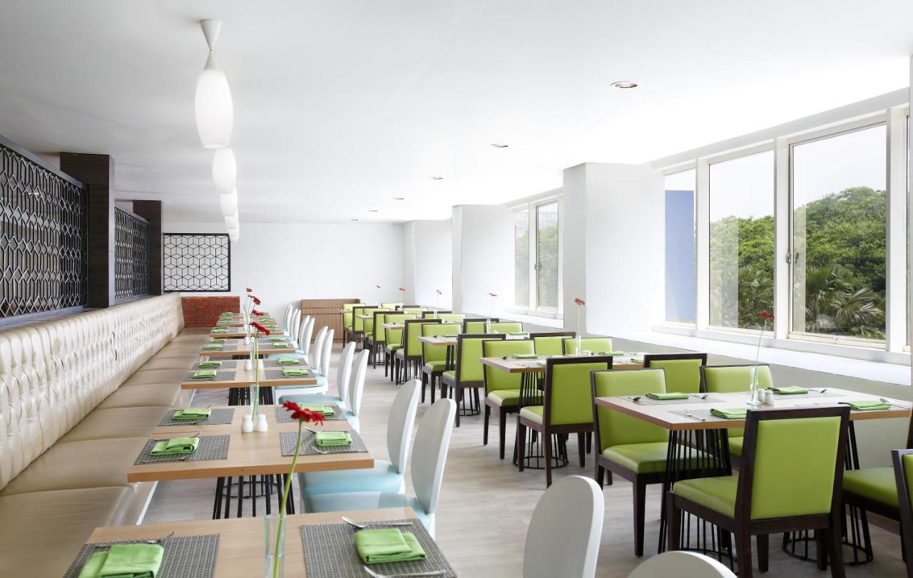 Hotel Santika Kelapa Gading Джакарта Екстер'єр фото