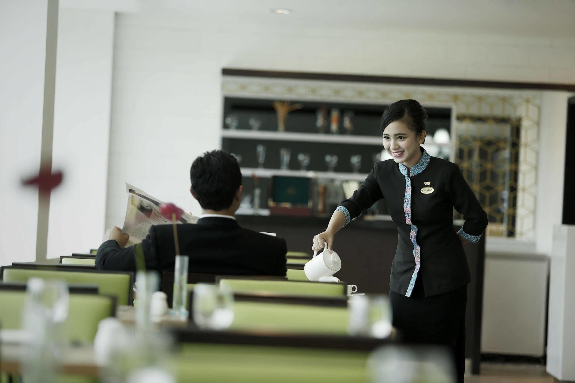 Hotel Santika Kelapa Gading Джакарта Екстер'єр фото
